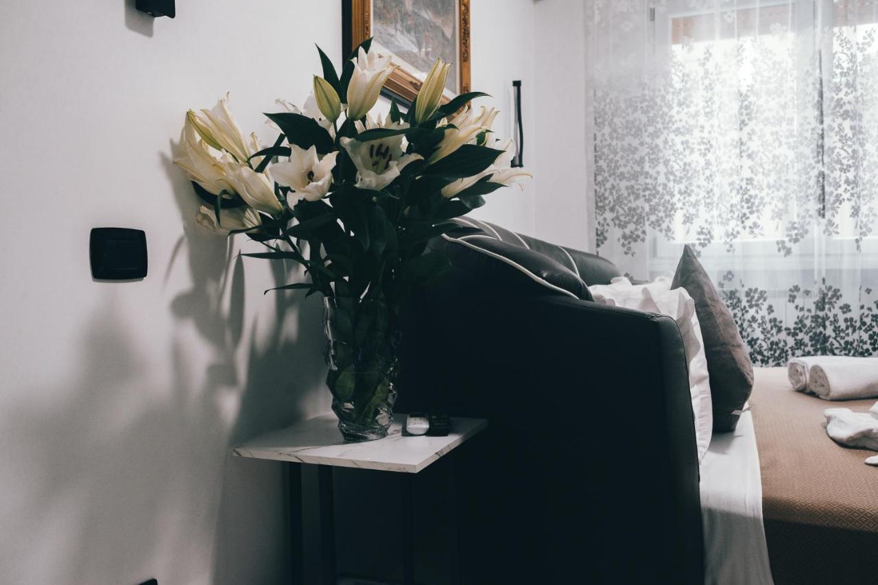 Gregorio VII Luxury Suites San Damaso Roma Ngoại thất bức ảnh